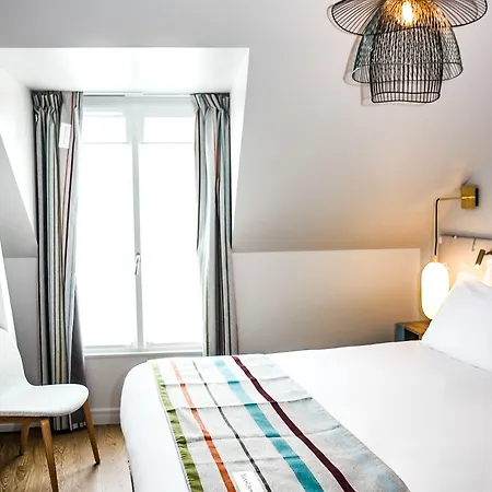 Hotell Litteraire Marcel Ayme, Bw Premier Collection 4*