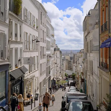 Litteraire Marcel Ayme, Bw Premier Collection Otel