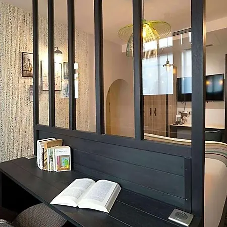 Hotel Litteraire Marcel Ayme, Bw Premier Collection 4*