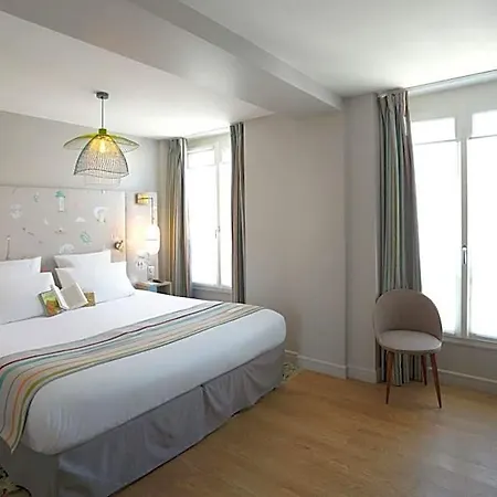Hotel Litteraire Marcel Ayme, Bw Premier Collection Paris