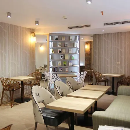 Litteraire Marcel Ayme, Bw Premier Collection Hotel