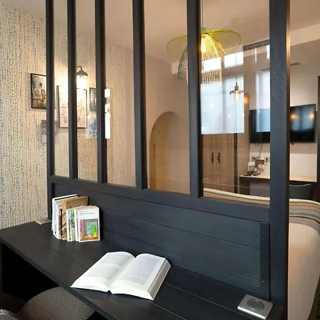 Litteraire Marcel Ayme, Bw Premier Collection Hotel 4*