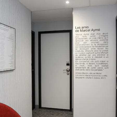 Hotel Litteraire Marcel Ayme, Bw Premier Collection Paris